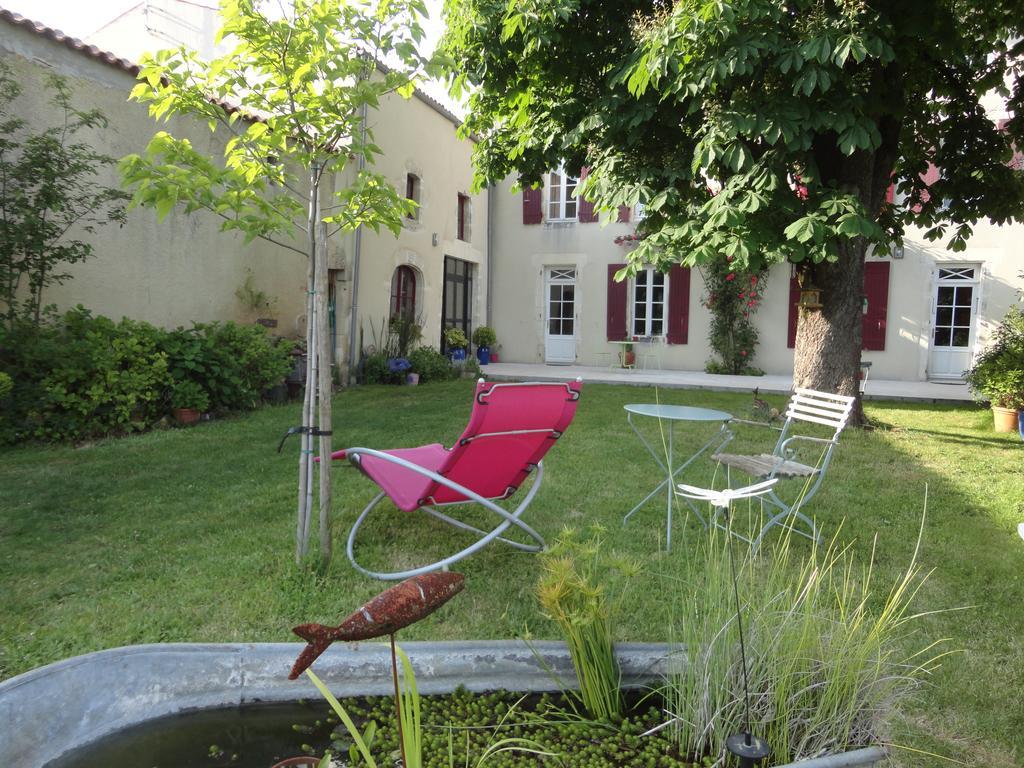 Le Logis De La Poupeliere Bed & Breakfast Vouhé Exterior foto